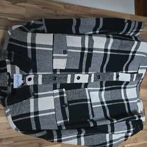NWOT myStyle PLAID SHACKT LARGE